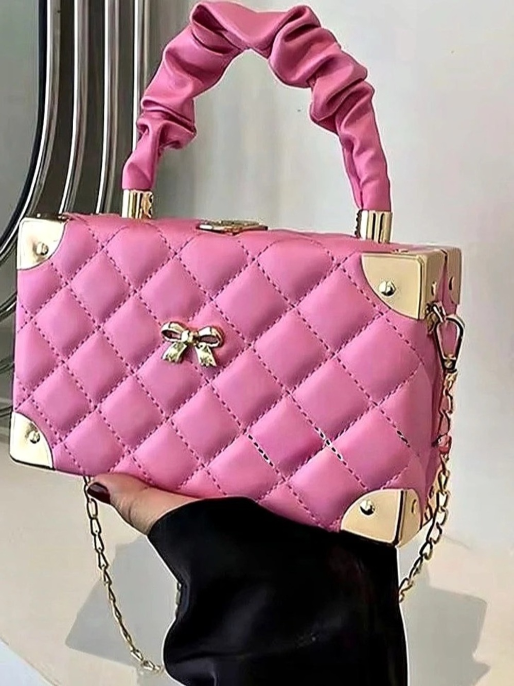 Quilted Pink Shoulder Bag, Brand New - Picture 3 of 3